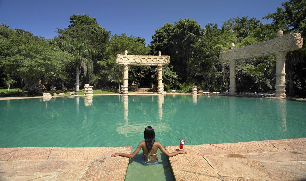 Soho Hotel & Casino At Sun City Exterior photo